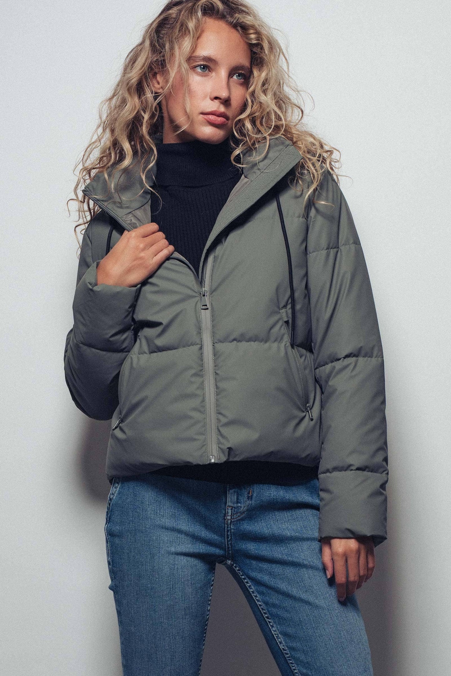Cozy Drawstring Hooded Puffer Jacket: Sage