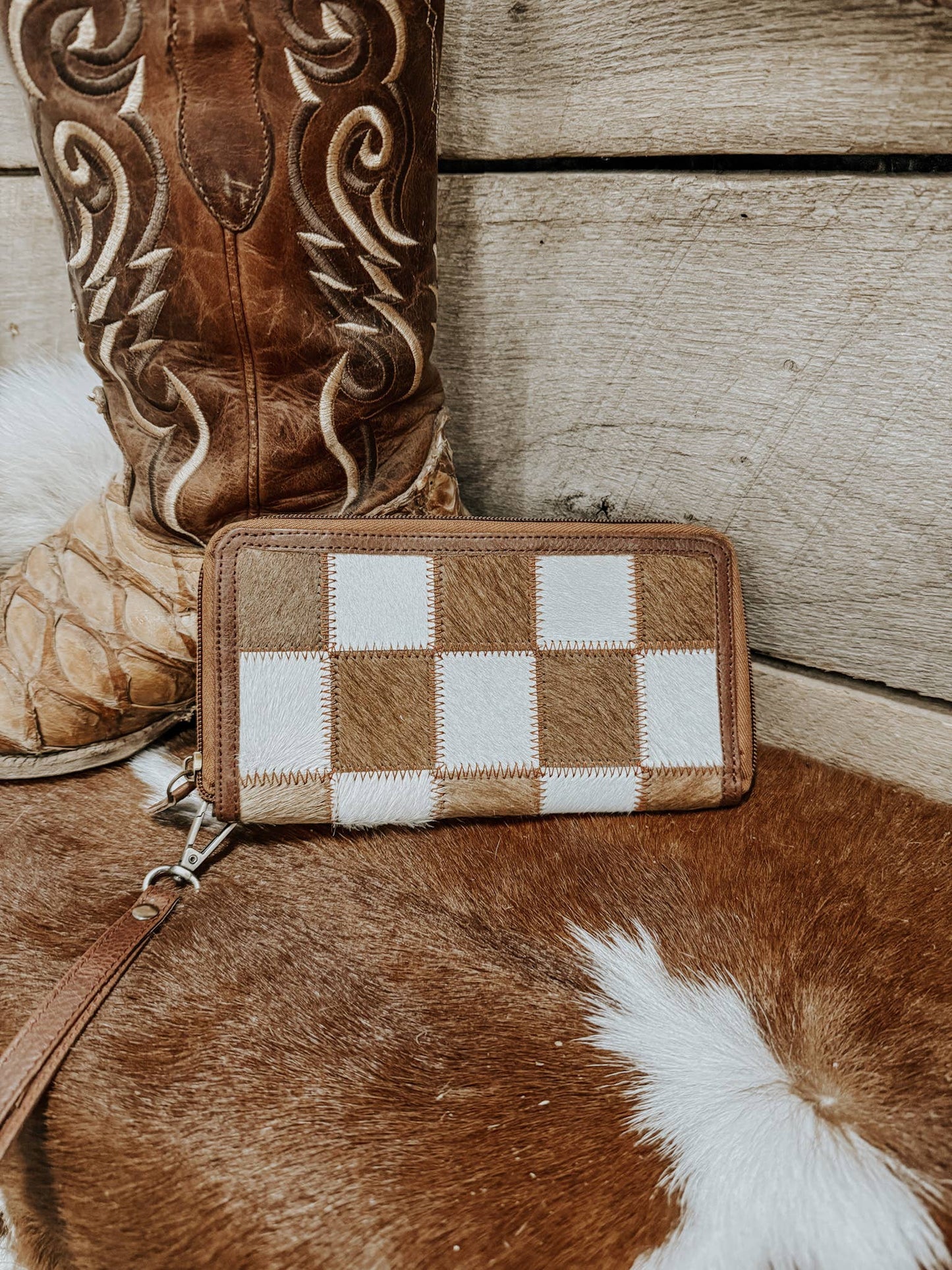 Checkered Cowhide Wallet Brown