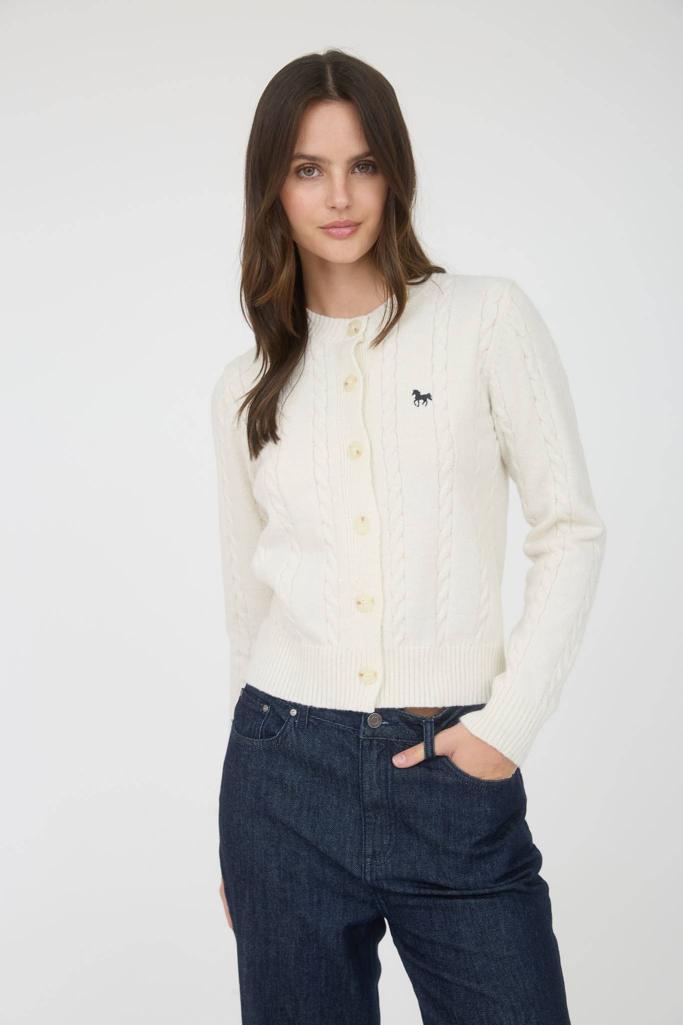 HORSE EMBROIDERY CABLE KNIT CARDIGAN: CREAM