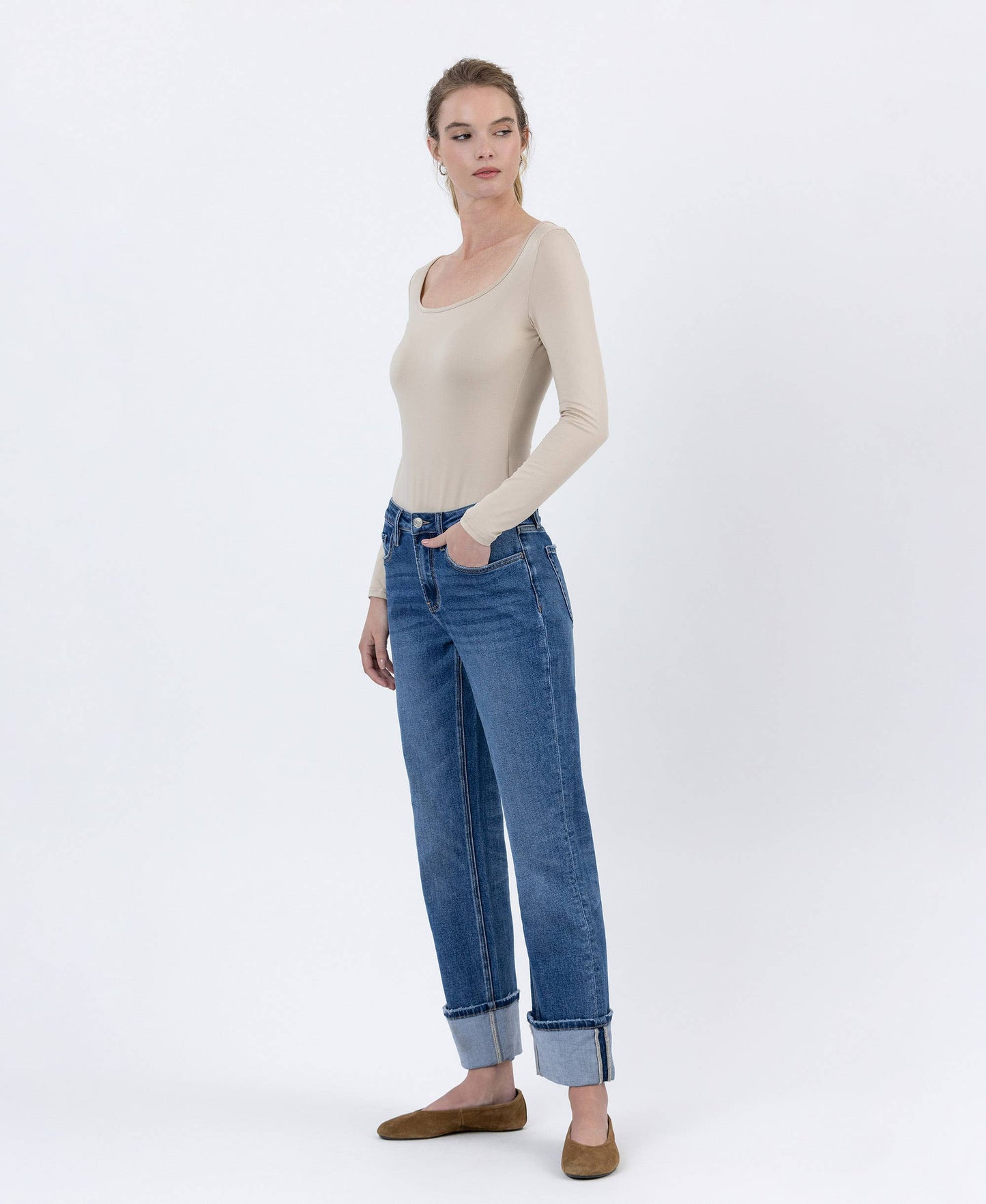 HIGH RISE CUFFED ANKLE STRAIGHT JEANS
