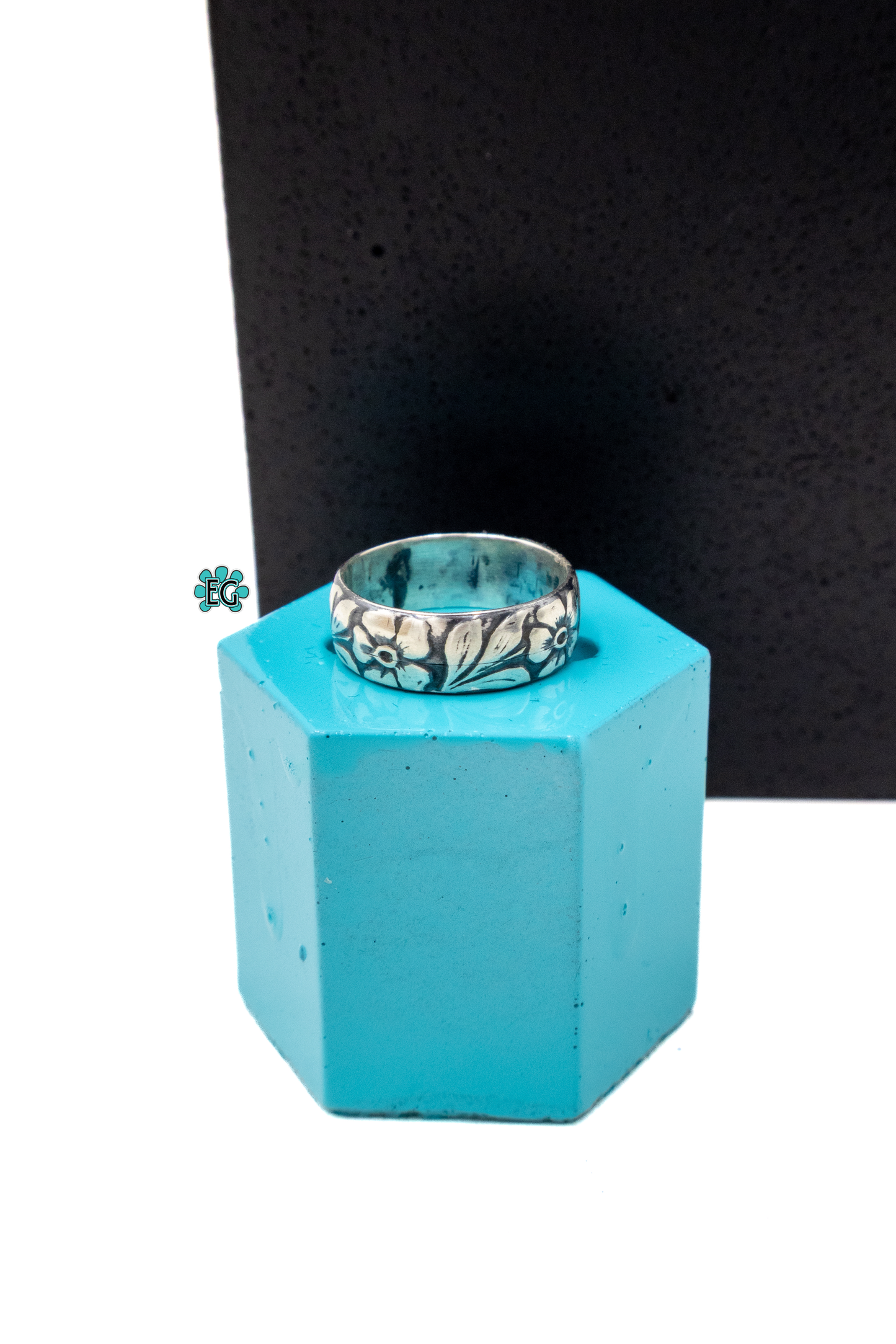 WILDFLOWER STAMPED RING
