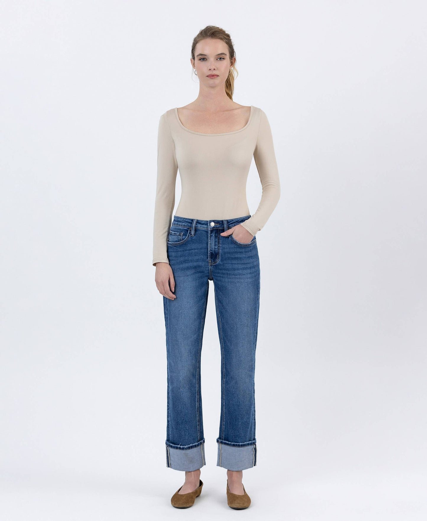 HIGH RISE CUFFED ANKLE STRAIGHT JEANS
