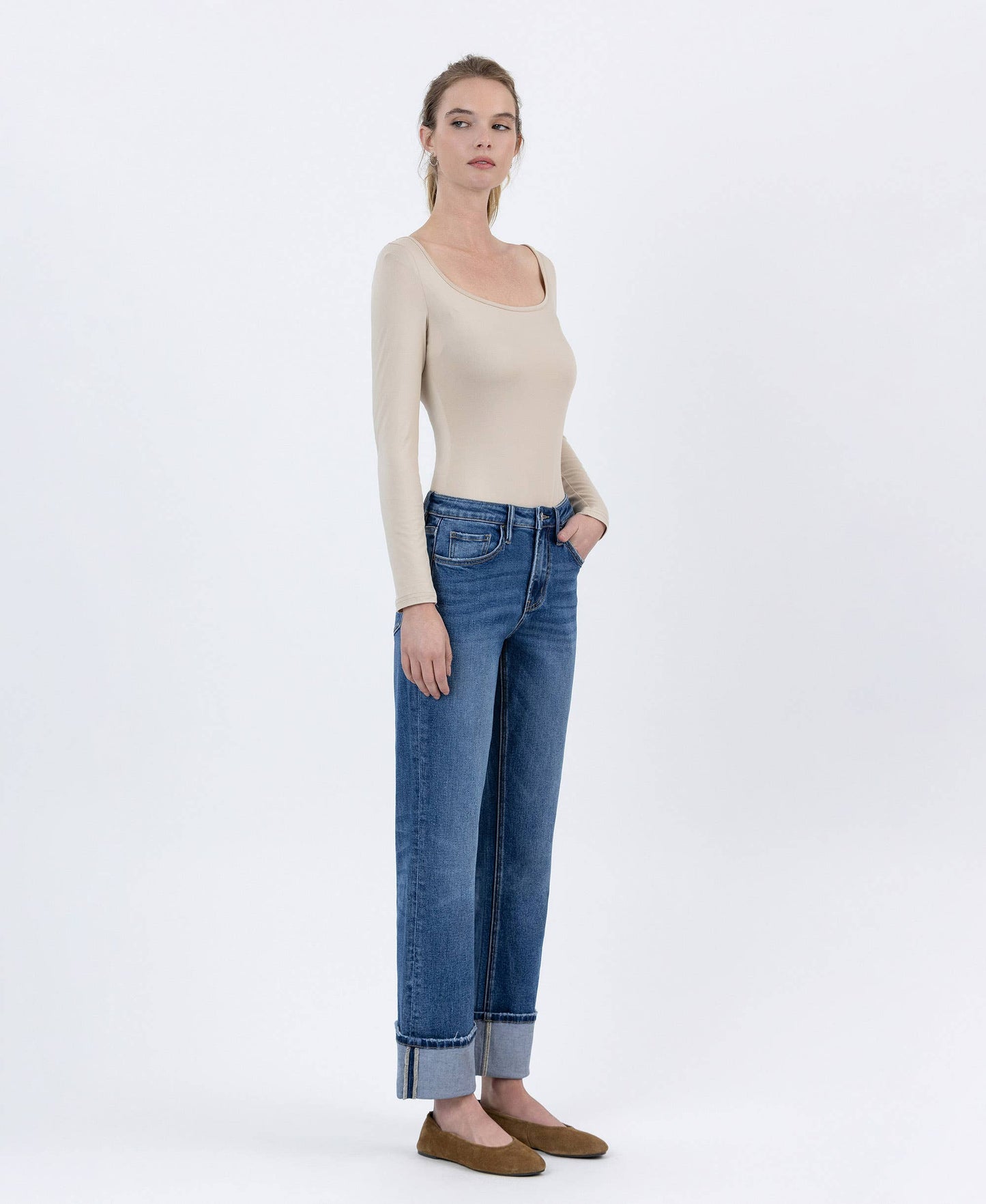 HIGH RISE CUFFED ANKLE STRAIGHT JEANS