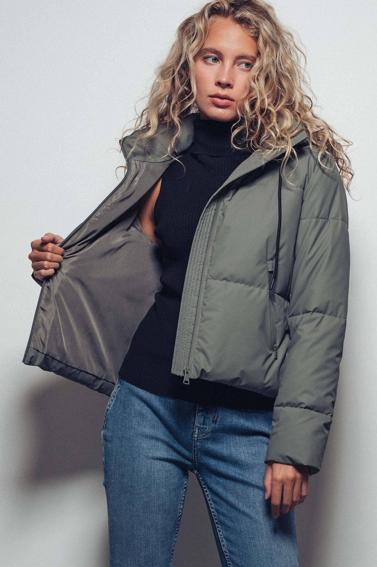 Cozy Drawstring Hooded Puffer Jacket: Sage